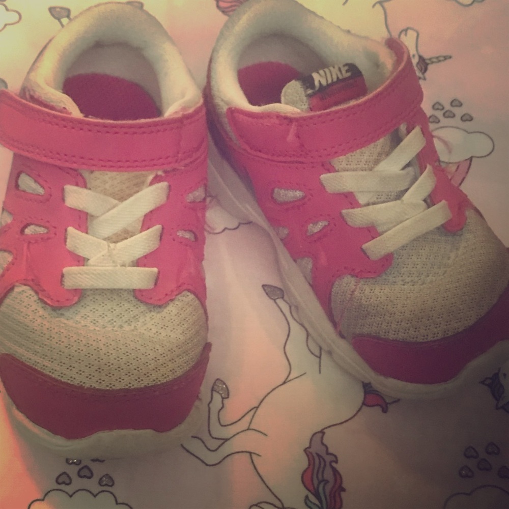 Girls shoes size 5